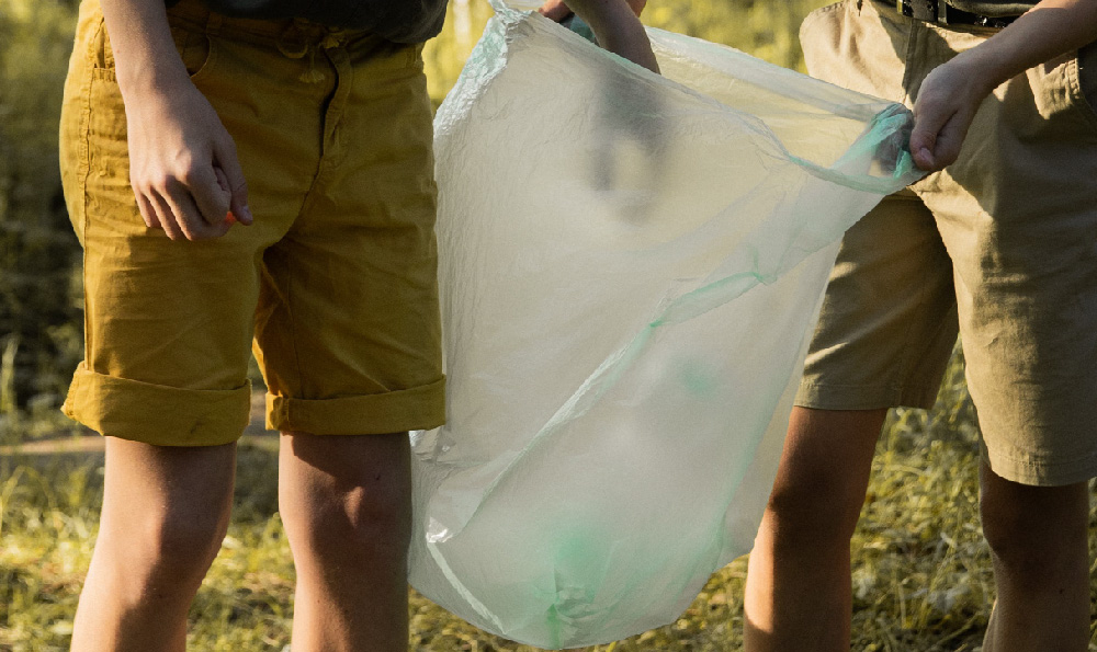 塑料袋的替代品有布袋竹篮